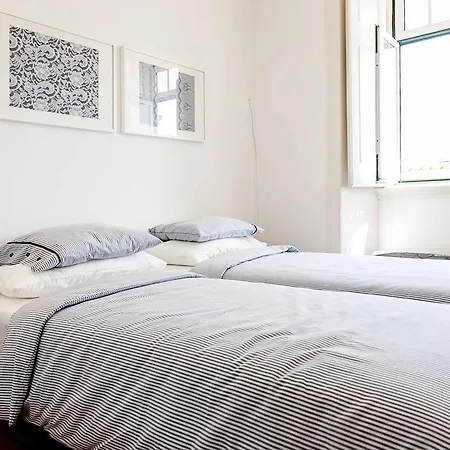 דירה Stunning + Terrace & View *